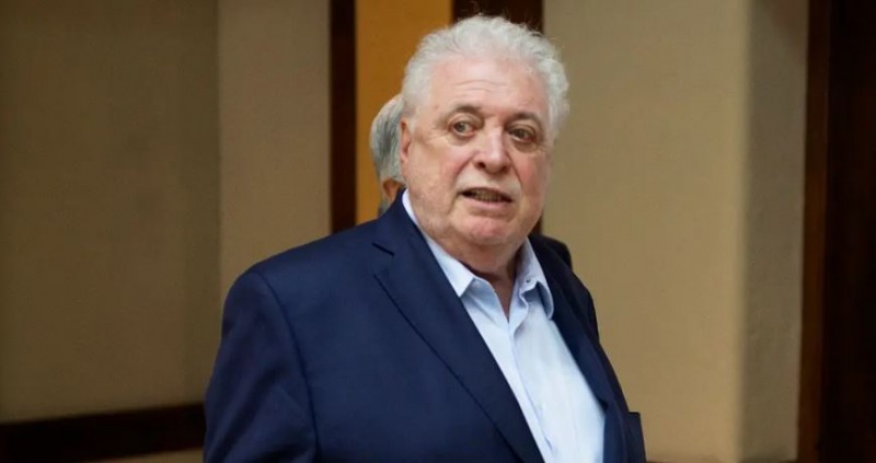 El ministro Gins Gonzalez Garca internado para estudios
